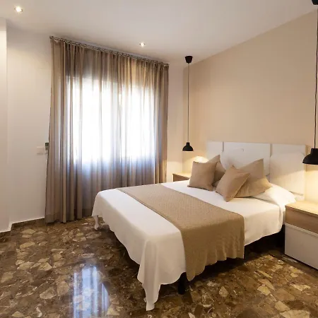 Boutique 32 *
